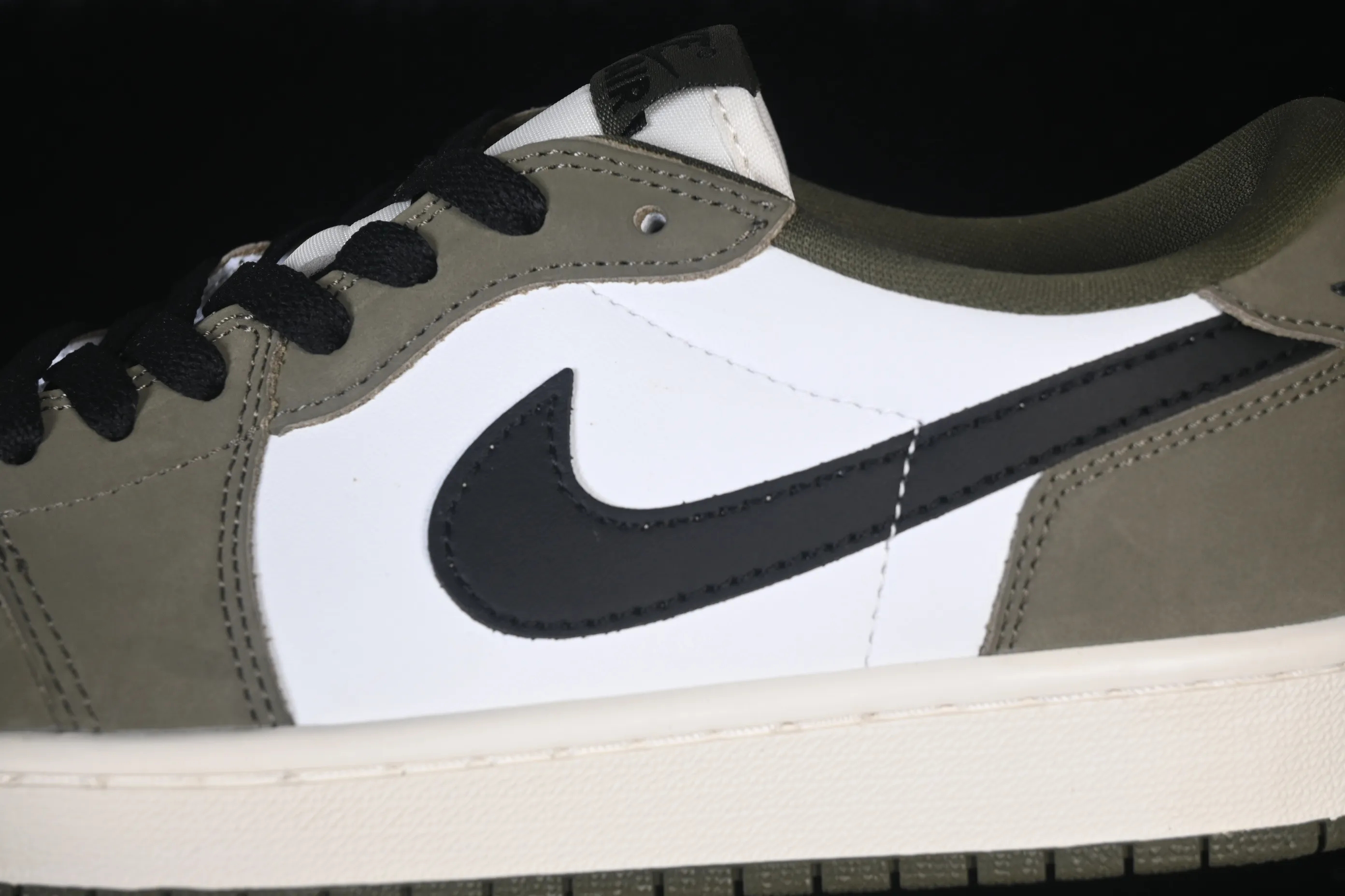 All categories Air Jordan Jordan series basketball shoes Air Jordan 1 Low Z version Travis Scott x Air Jordan 1 Low OG AJ1 Joe 1 undercut low top HQ6998-200